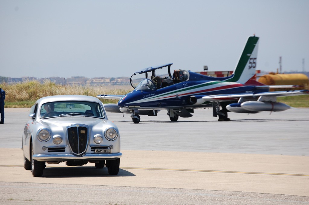 Lancia-Aurelia-B20-e-AERMACCHI-MB399